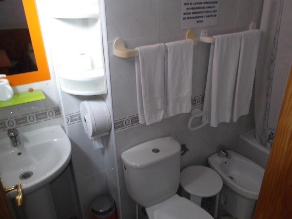 Pension Colonia Motril Room photo